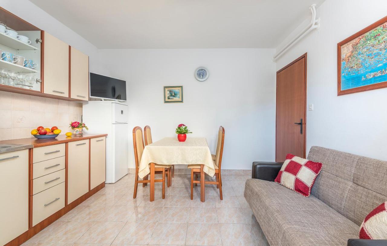 Apartments Feniks Porec Exterior photo